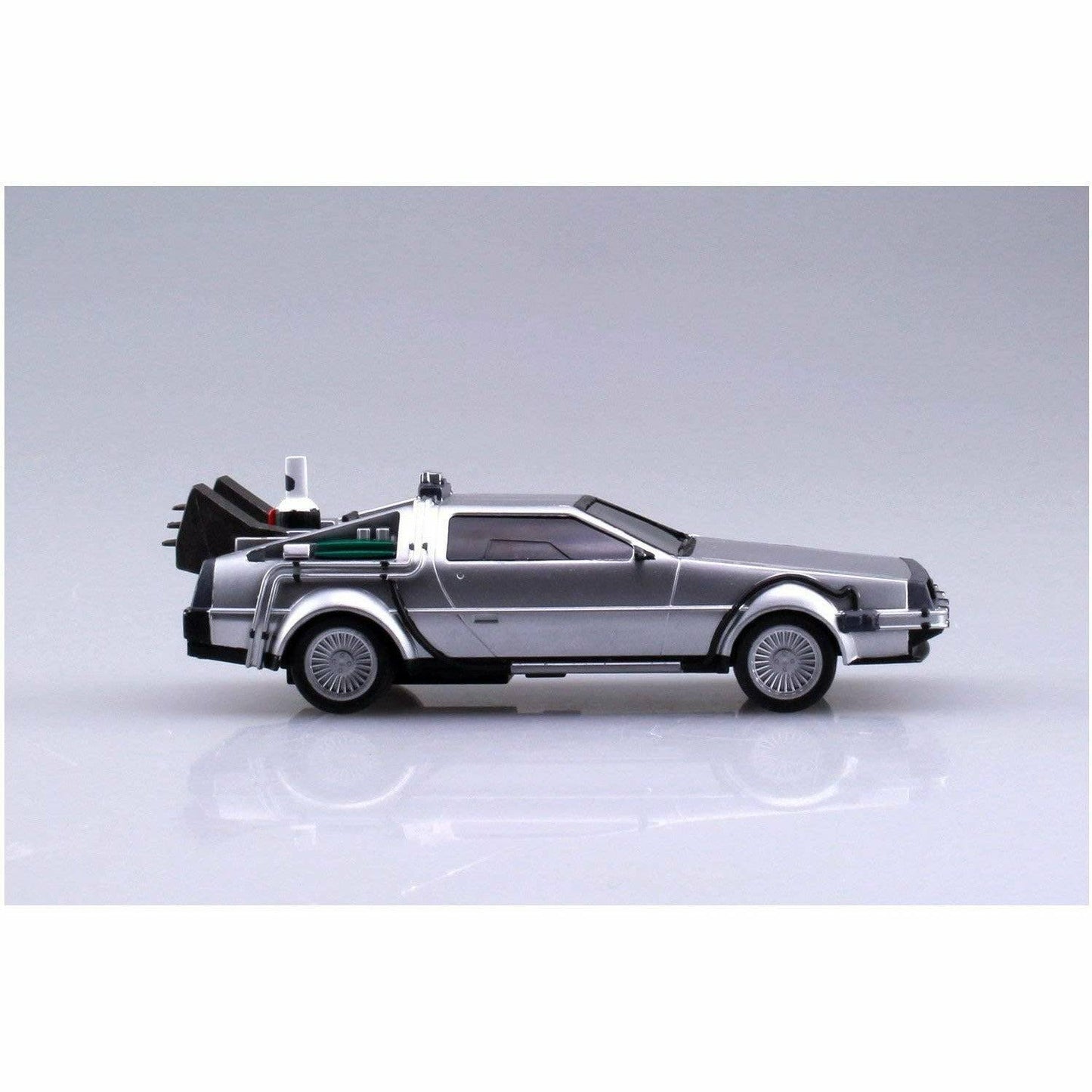 Back to the Future Part II pull-back DeLorean 1:43 scale plastic model kit [PRE-ORDER: Expected Availability January 2025] Model Kit Aoshima