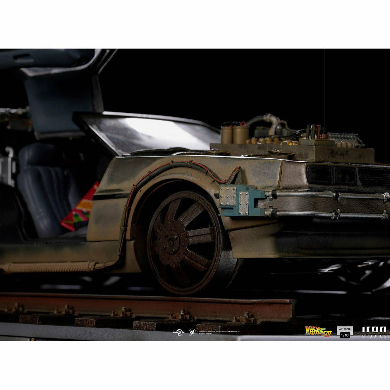 Iron Studios Back to the Future Part III DeLorean 1:10 Scale Statue Statue Iron Studios